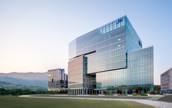 JW그룹, '과천사옥' 시대 열다···R&D 경영 강화