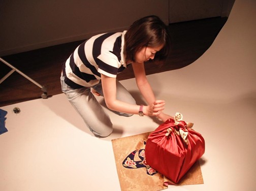 "예술은 하루 종일 혼자서 몇 시간씩 몰입해야 하는 일이에요. 즐기지 않으면 절대 오래할 수 없어요. 롱런하려면 결국 나 자신이 좋아해야 하더라고요."