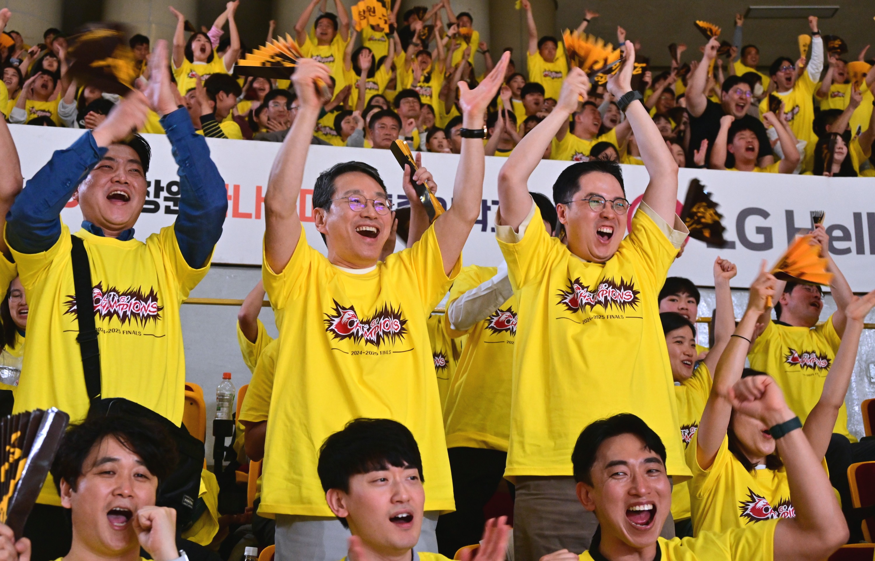 조주완 LG전자 최고경영자(CEO) 사장(왼쪽 두 번째)