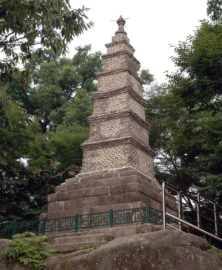 보물 226호 신륵사 다층전탑