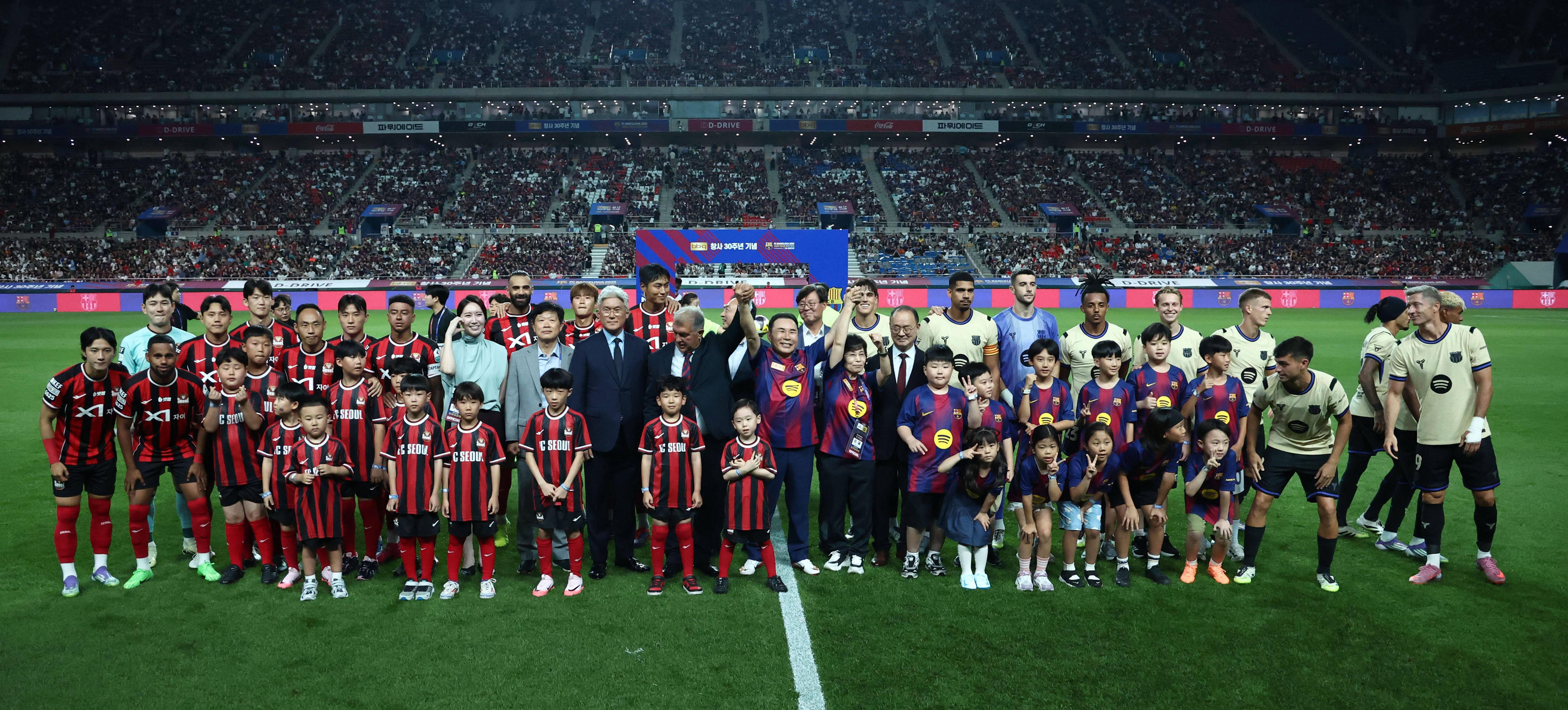 ​(좌측부터) FC서울 / FC바르셀로나