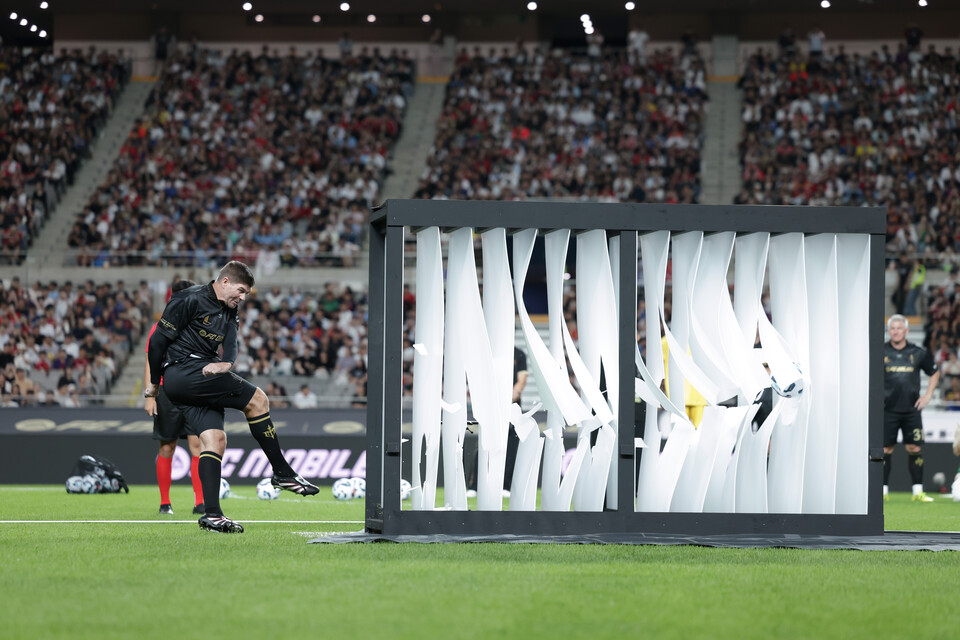 진짜가 무엇인지 보여준 스티븐 제라드 선수. 무려 14장을 격파했다. [사진 제공 넥슨, 김정수, 정재훈]