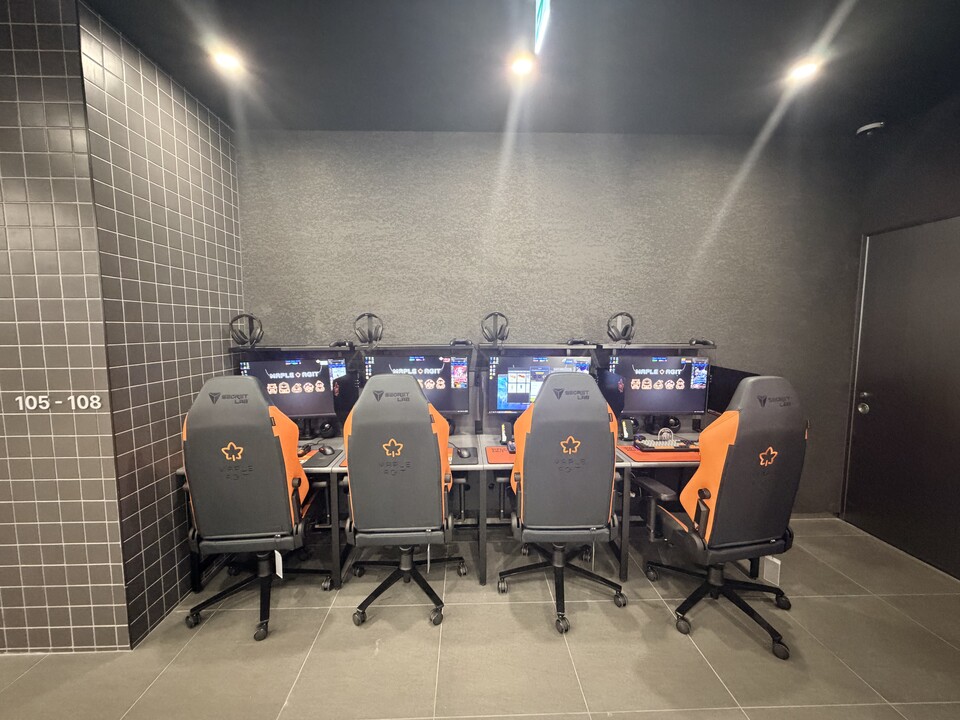 구석구석 용사님들을 위한 자리가 마련돼 있다. (이곳은 은둔용사 전용)